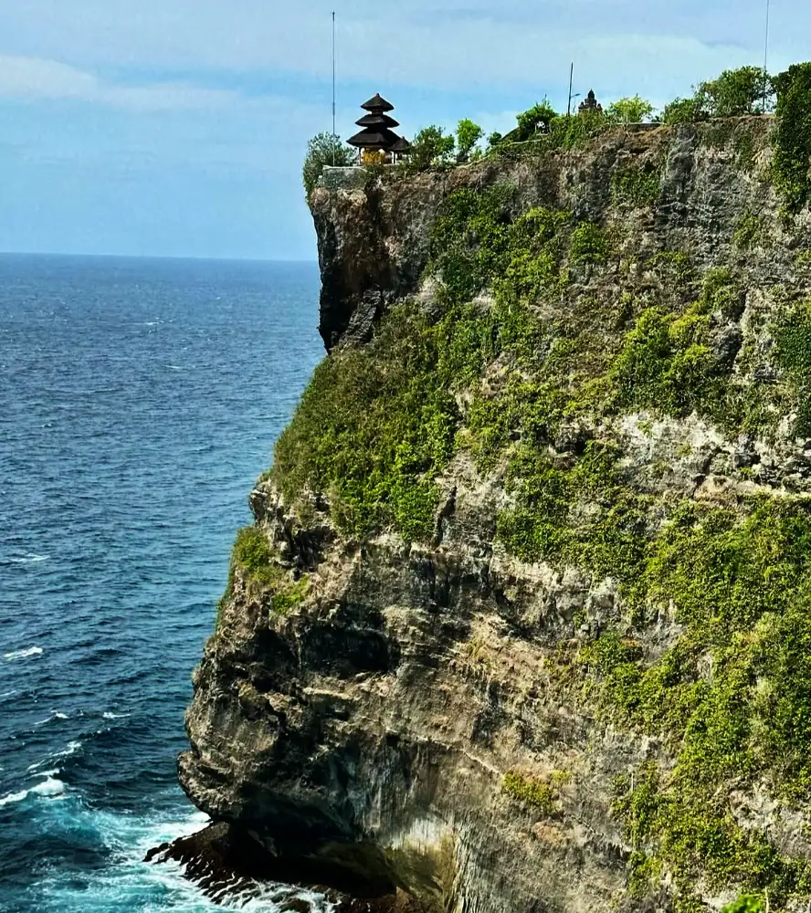 Uluwatu-temple-with-Bali-car-rental